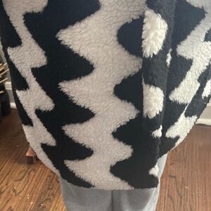 PrettyLittleThing Monochrome Zigzag Teddy Jacket
